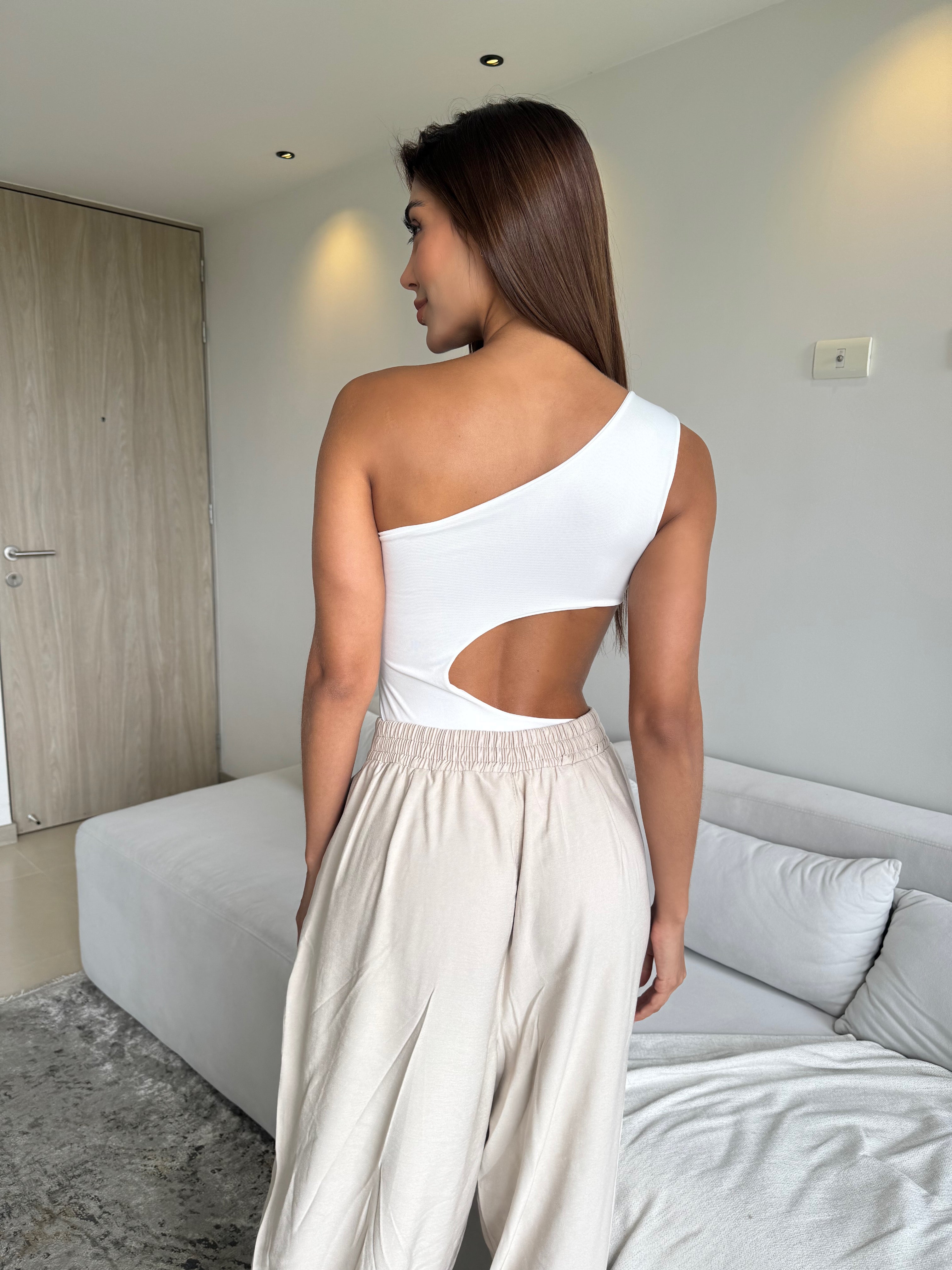 Body 245